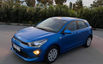  Kia Rio 